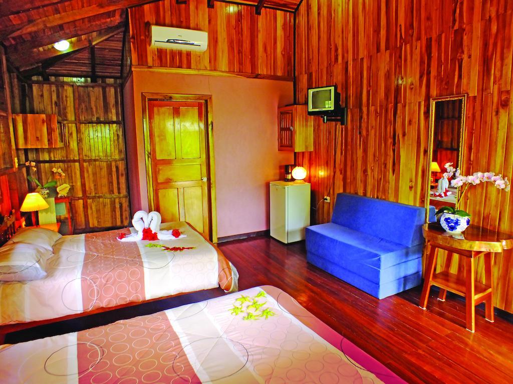 Ciudad Perdida Ecolodge Cahuita Buitenkant foto